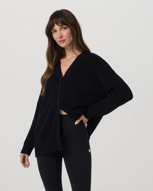 Alps Boyfriend Cardigan Women's Black Knit Sweater | Vuori online