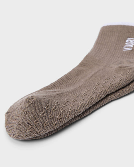 Half Crew Gripper Sock Smokey Taupe Grip Socks | Vuori shop