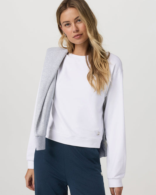 Halo Modern Crew Women's White Lounge Sweatshirt | Vuori for sale