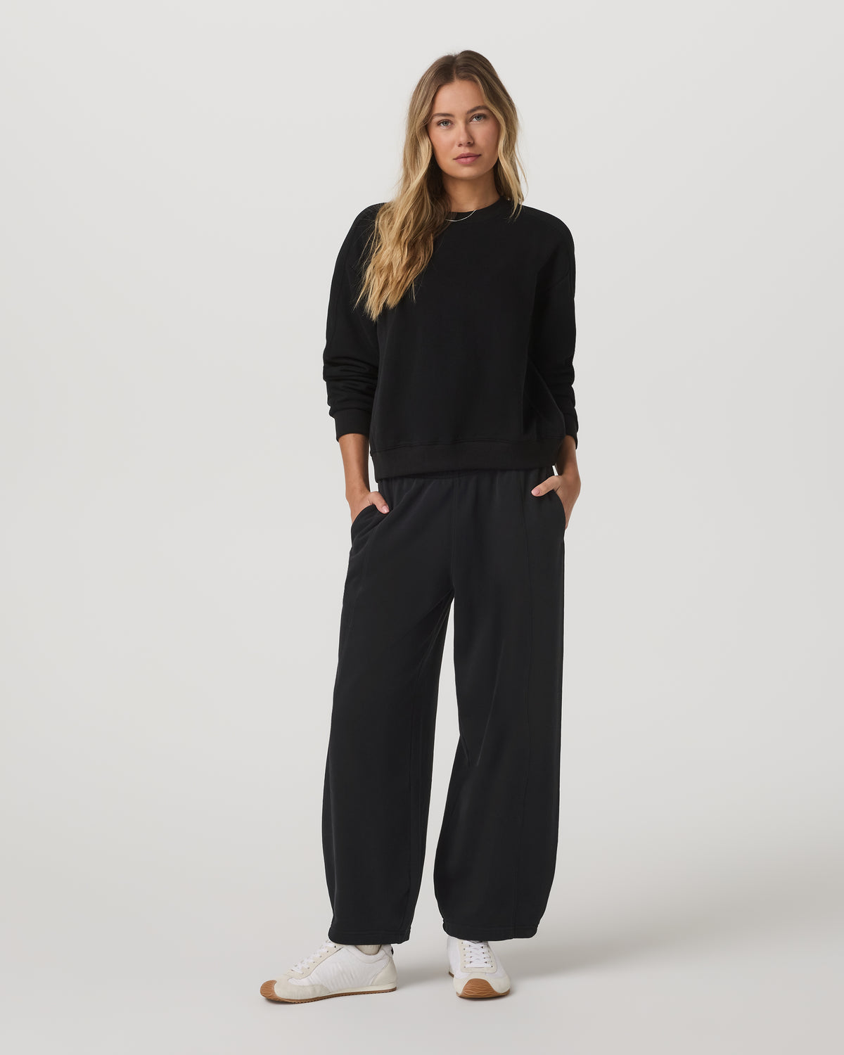 Sedona Barrel Sweatpant Women's Black Relaxed Fit Pants | Vuori online