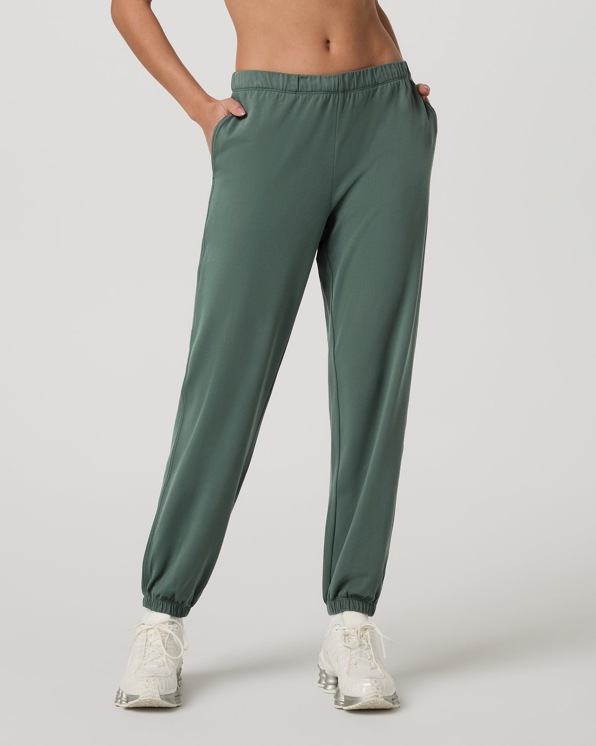 Halo Modern Sweatpant Women's Agate Green Sweatpant | Vuori shop