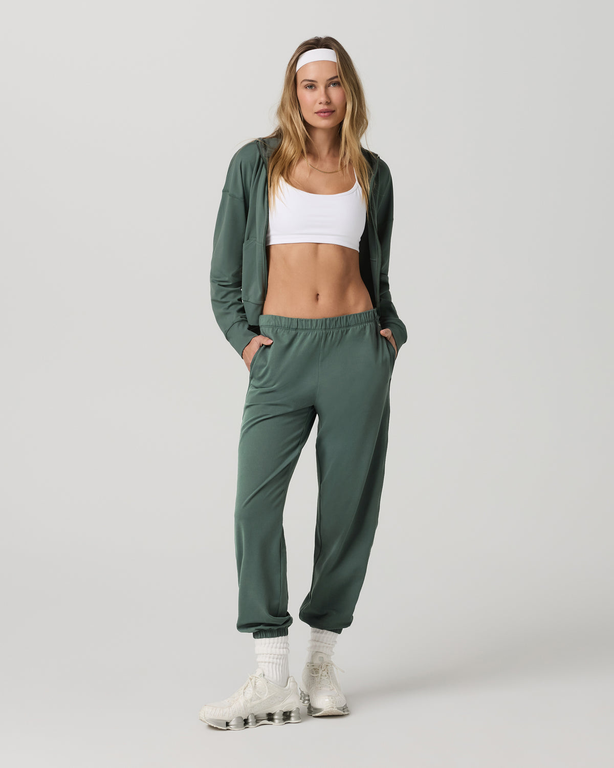 Halo Modern Sweatpant Women's Agate Green Sweatpant | Vuori shop