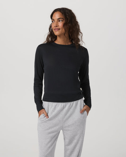Daydream Crew Lightweight Black Long Sleeve Shirt | Vuori shop