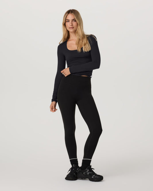 Women's Long Sleeve Halo Essential Scoop Solid Black | Vuori outlet