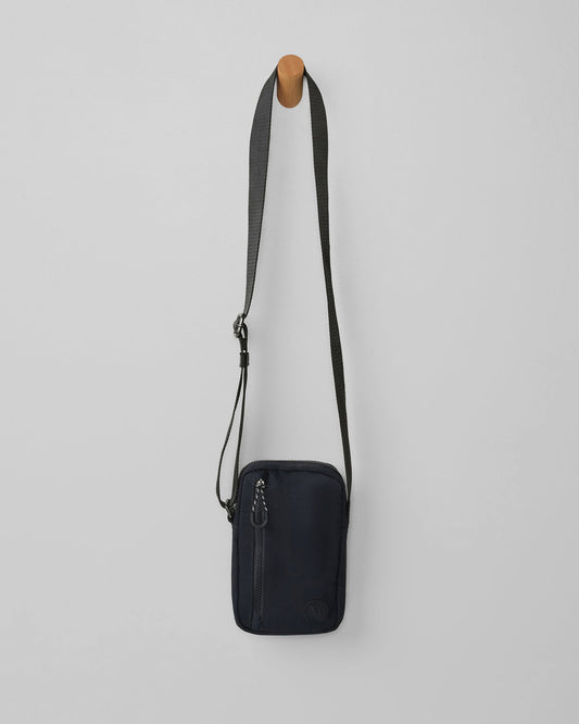 All Around Crossbody Black Bag | Vuori online