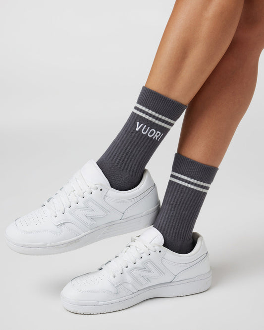 Vuori Crew Sock Charcoal Performance Crew Socks | Vuori online
