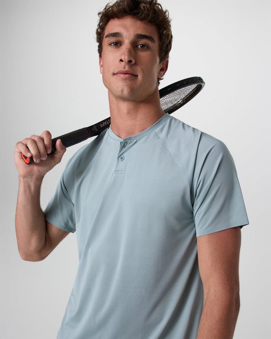 Short Sleeve Viewpoint Henley Mist | Vuori shop