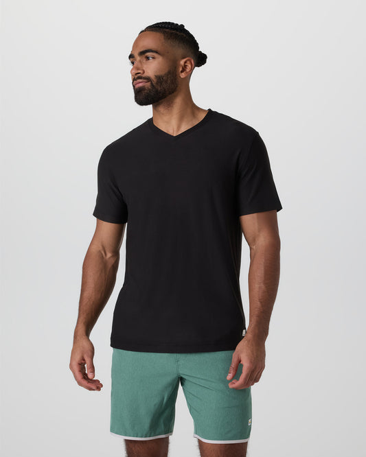 Strato Tech V-Neck Tee Black Workout Shirt | Vuori shop