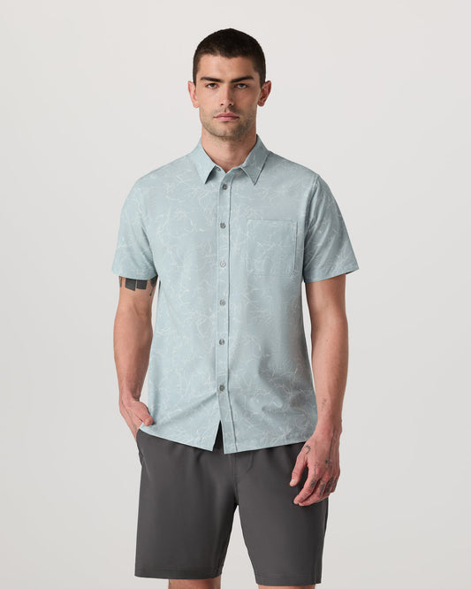 Short Sleeve Bridge Button Down Men's Chalk Blue Shirt | Vuori outlet