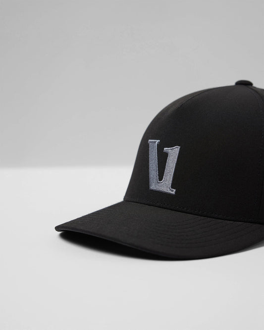 Magnitude Hat Black Adjustable Snapback | Vuori outlet