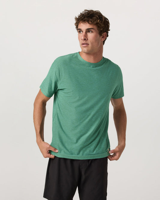 Strato Tech Tee Men's Hedge Green Workout Shirt | Vuori outlet